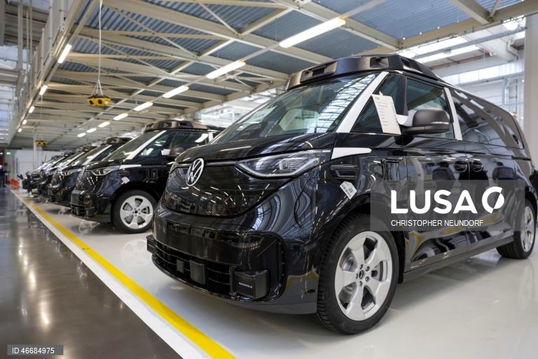 Lucro da Volkswagen cai para 6,9 mil milhões de euros, o mais baixo desde 2016