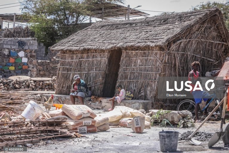 “Rabelados” de Cabo Verde querem preservar casas de palha para atrair turistas