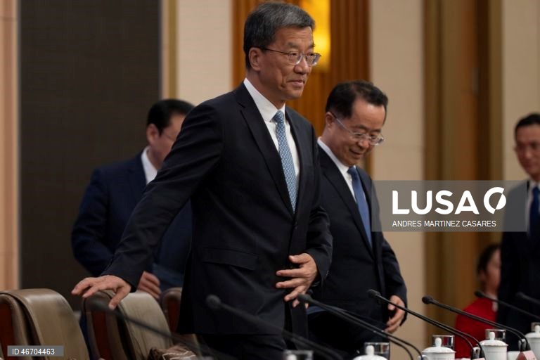 Ministers hold press conference on livelihoods at 14th NPC session in Beijing