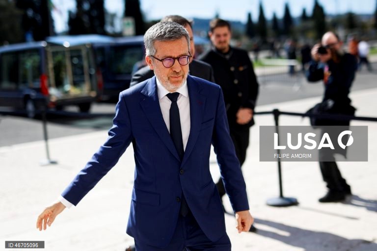 Moedas diz que Biblioteca António Lobo Antunes vai abrir este ano em Lisboa