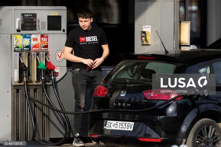 Petróleo Brent desce dos 100 dólares após reunião do G7