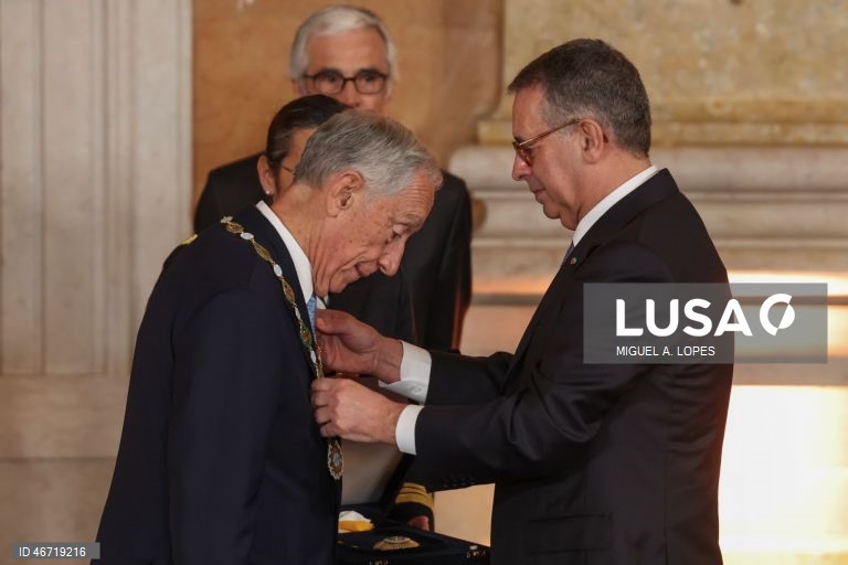 Presidente da República condecorou Marcelo Rebelo de Sousa com o grande-colar da Ordem da Liberdade