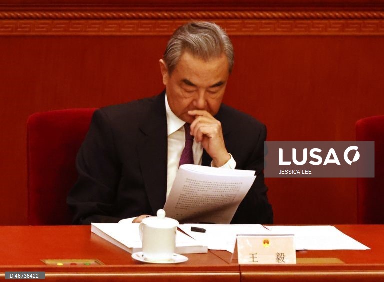 China alerta Riade para “consequências graves” caso guerra se intensifique