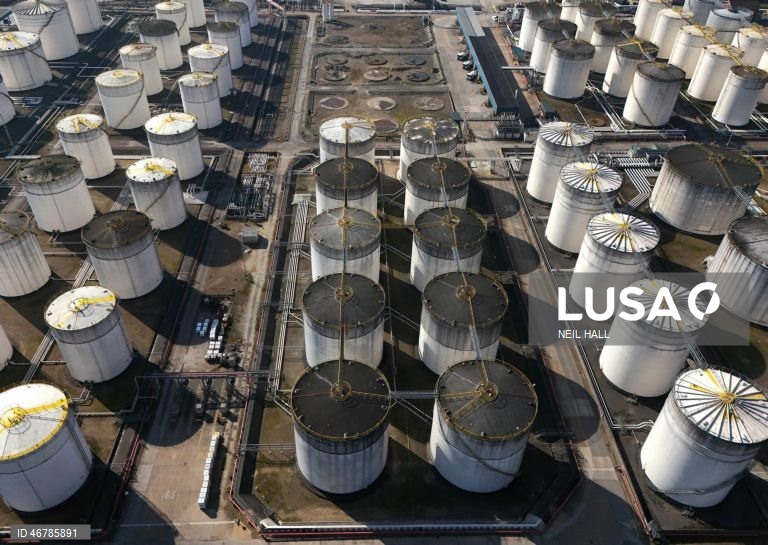 Moçambique não vai voltar a financiar importação de combustíveis