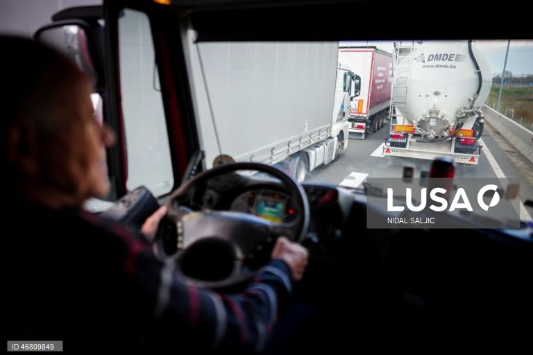 Truck drivers in Bosnia and Herzegovina protest new EU migration rules