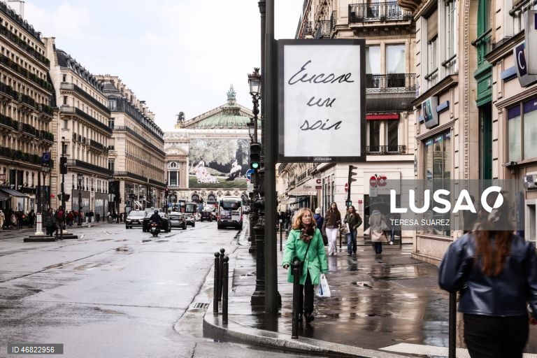 Pré-vendas para concertos de Céline Dion em Paris com nove milhões de inscritos