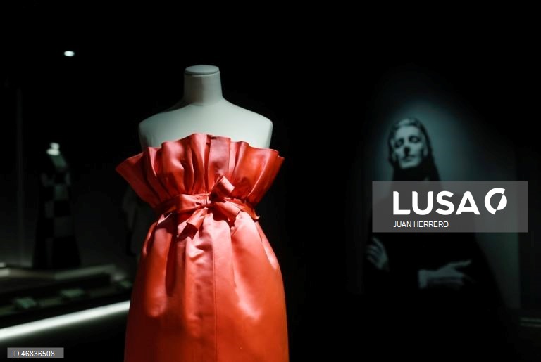 Cristobal Balenciaga Museum stages The Givenchiaga Family exhibition