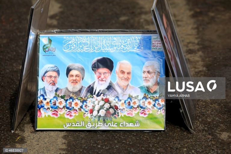 Portraits of Iranian leaders in Sanaa amid regional tensions