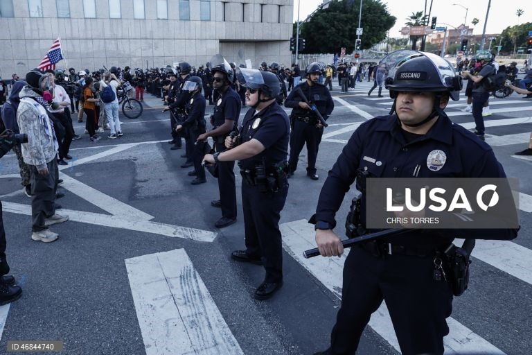 No Kings rally brings protesters to downtown Los Angeles