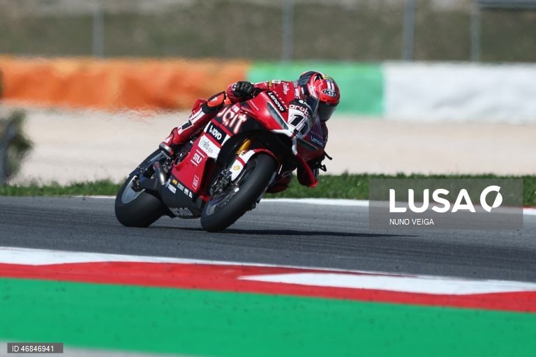 Nicolo Bulega vence corrida Superpole das Superbikes em Aragão