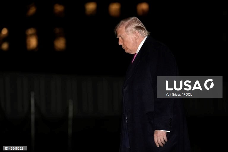 Irão: Trump antecipa que guerra não durará muito mais tempo