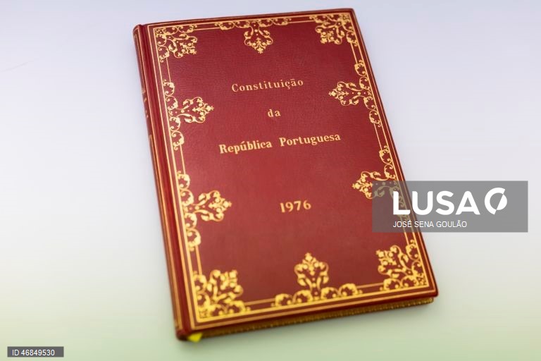 Constituição/50 anos: Parlamento assinala hoje aprovação da Lei Fundamental em sessão solene