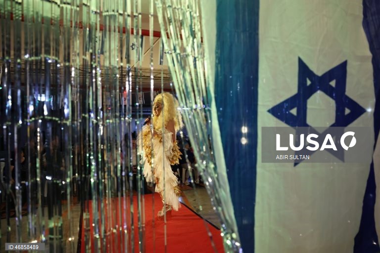 Drag artists perform in Tel Aviv bomb shelter amid US-Israel conflict with Iran