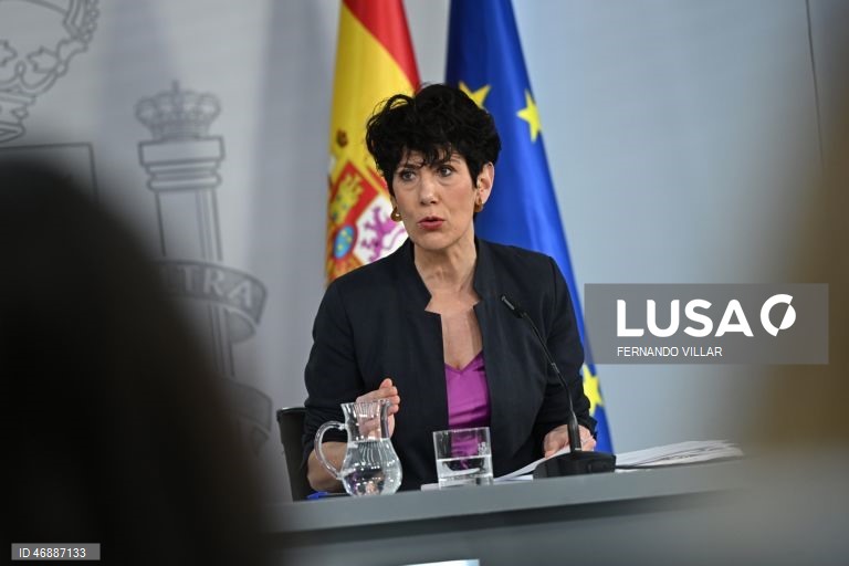Governo espanhol aprova inclusão do direito ao aborto na Constituição