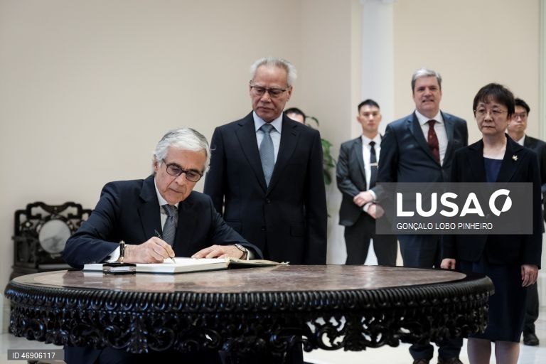 Aguiar-Branco destaca papel de Macau na aproximação entre Portugal e a China