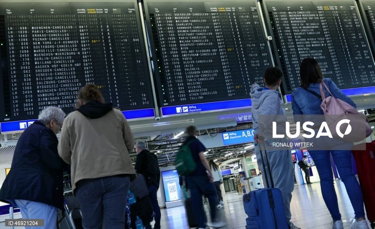 Greve na Lufthansa cancela centenas de voos na Alemanha e afeta 9 ligações em Portugal