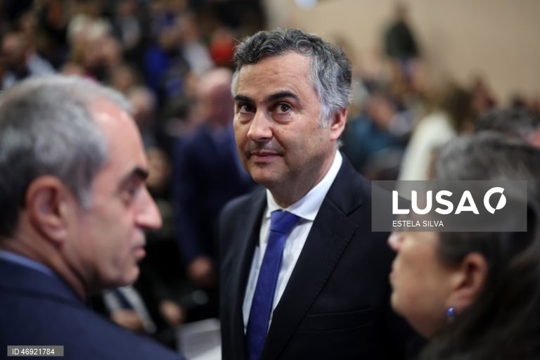Sindicatos e Governo voltam a reunir-se para decidir futuro de professores