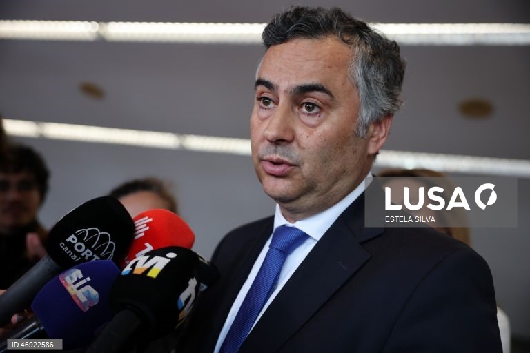 Descentralização da Educação está a correr bem, mas pode melhorar - ministro