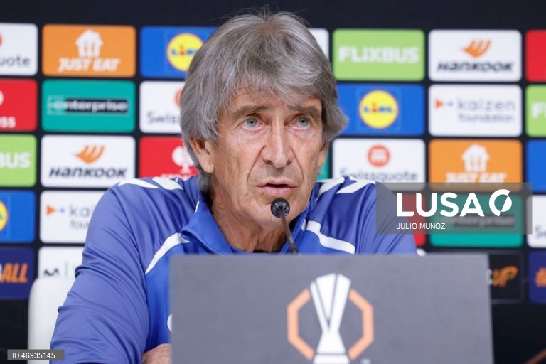 LE: Pellegrini recusa falar em favoritos, mas diz que Betis tem mais responsabilidade