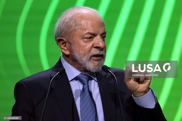 Congresso brasileiro derruba veto de Lula e aprova lei que diminui pena de Bolsonaro