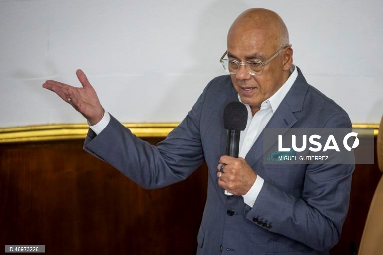 Presidente do parlamento da Venezuela pede a emigrantes que regressem ao país