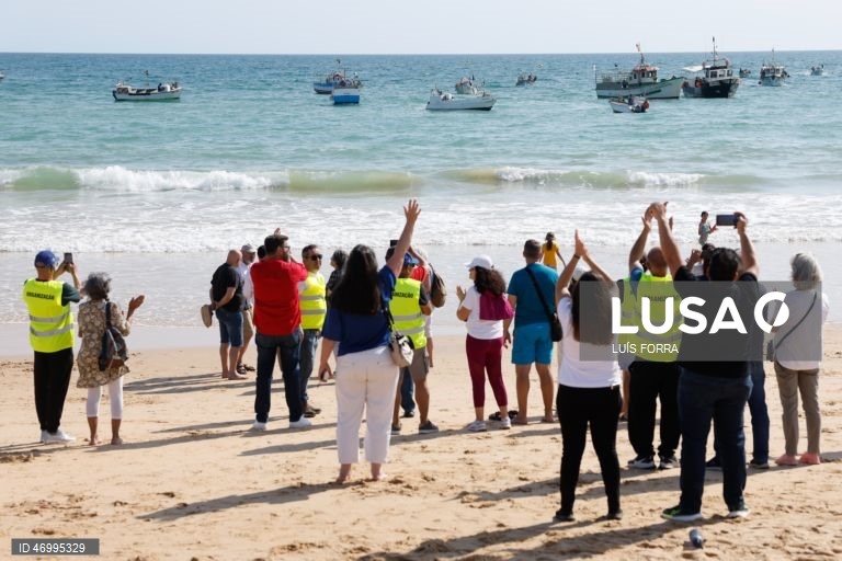 Protesto em Albufeira junta população contra dessalinizadora