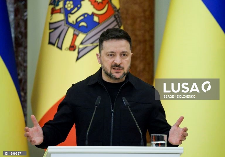 Zelensky critica “puro cinismo” da Rússia