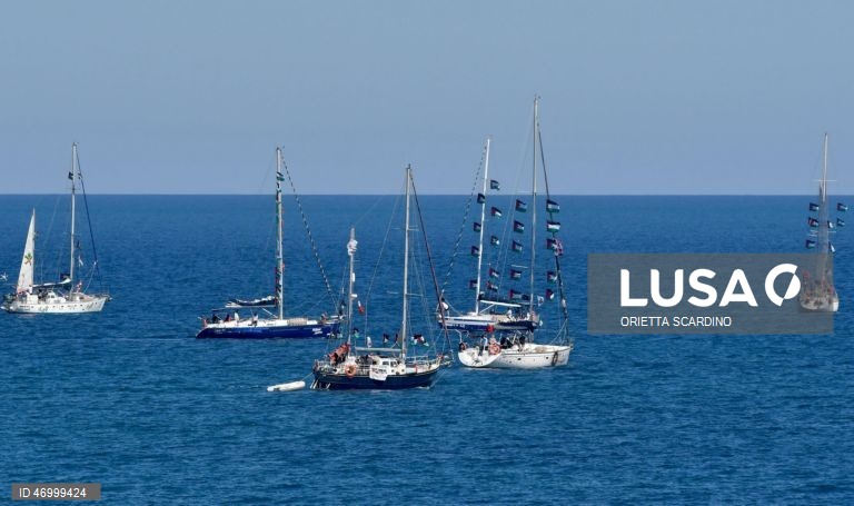 Ativista Saif Abukeshek detido na flotilha Global Sumud iniciou greve de fome