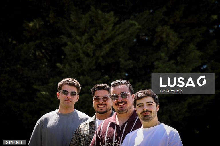 Vizinhos fazem hoje uma hora e tal de caminho para celebrar edição do álbum de estreia