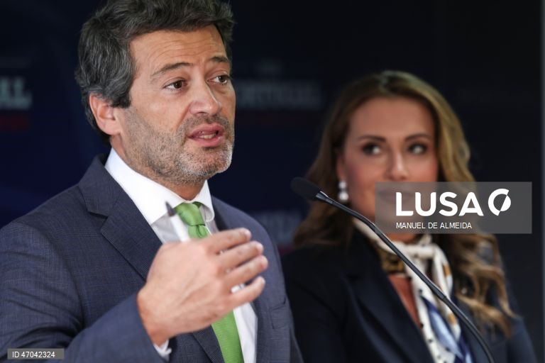André Ventura coloca redução da idade da reforma como condição para aprovar reforma laboral