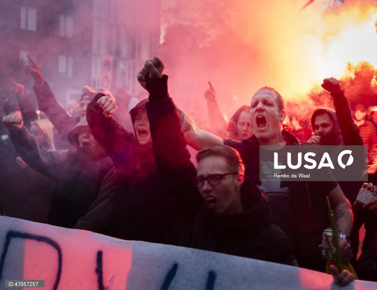 Demonstration against asylum seekers’ center in Loosdrecht