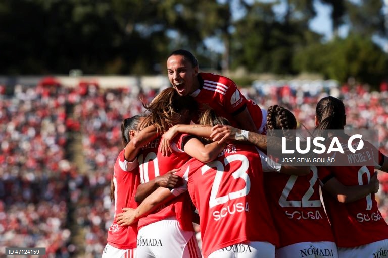 Benfica conquista Taça de Portugal ao vencer FC Porto no primeiro clássico feminino