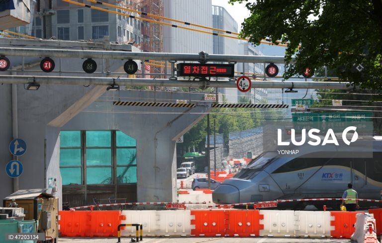 Gyeongui Line resumes operations in Seoul following overpass collapse