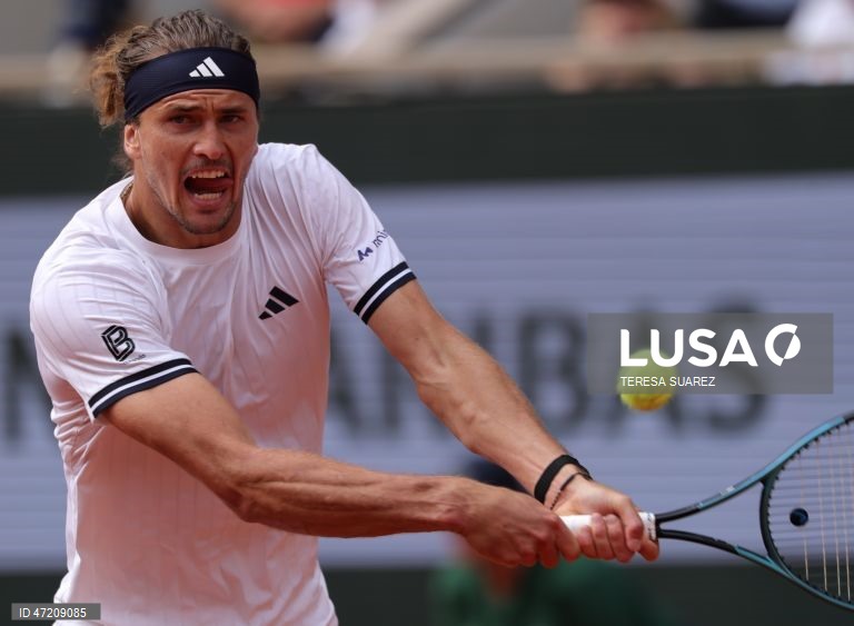 Alexander Zverev bate De Jong e está nos quartos de final de Roland Garros