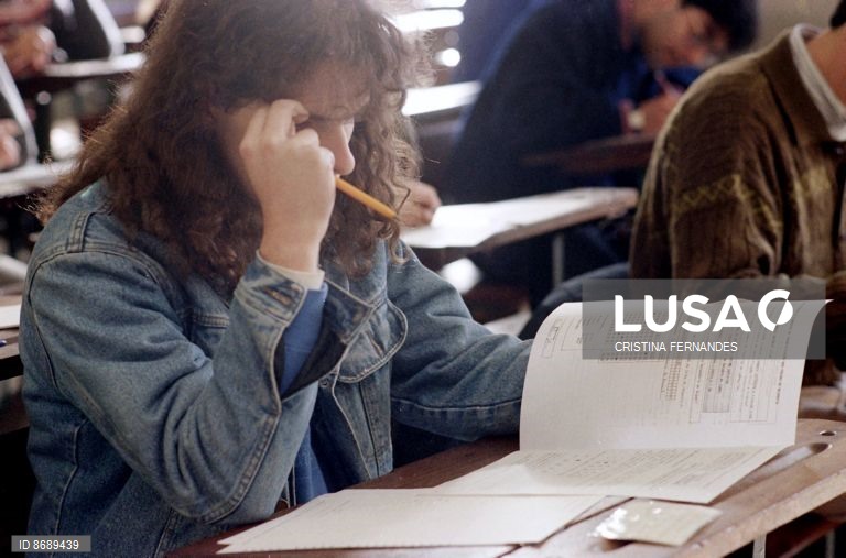 Mais de 160 mil estudantes inscritos nos exames do ensino secundário