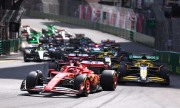 GP do Mónaco de Fórmula 1 interrompido devido a acidente na primeira volta