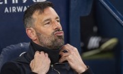 Ruud Nistelrooy deixa cargo de treinador do despromovido Leicester