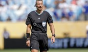 LC: Esloveno Slavko Vincic arbitra receção do Benfica ao Fenerbahçe
