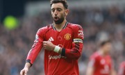 Bruno Fernandes bisa e Manchester United sobe para sexto