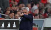 Mourinho admite que derrota com FC Porto afastará Benfica da luta pelo título