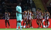 Sporting empata nas Aves e deixa FC Porto a um triunfo do título