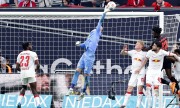 Bayer Leverkusen goleia Leipzig e reacende luta pelo terceiro lugar