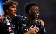 Real Madrid adia título do FC Barcelona com 