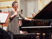 Pianista Maria João Pires vai ter doutoramento Honoris Causa da Universidade de Évora