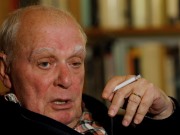 Livro inédito de poemas de António Lobo Antunes vai ser publicado em abril