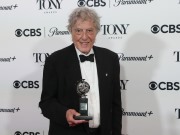 Dramaturgo britânico Tom Stoppard morreu aos 88 anos