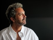 Vicente Alves do Ó escreve e encena comédia sobre realidade de arrendar casa em Lisboa