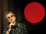 Laurie Anderson apresenta performance "X2" em estreia nacional no Rivoli