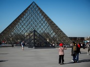 Diretor reconhece que Museu do Louvre está no limite das capacidades