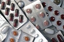 Índia entrega 868 mil euros em medicamentos a Moçambique e 1.200 próteses
